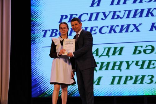 Балтач гимназиясенең хисап кичәсеннән фоторепортаж
