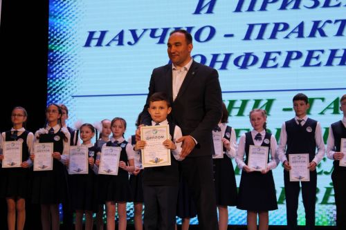 Балтач гимназиясенең хисап кичәсеннән фоторепортаж