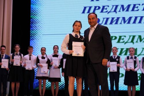 Балтач гимназиясенең хисап кичәсеннән фоторепортаж
