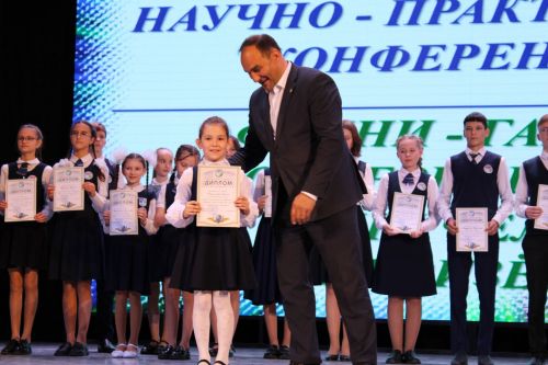 Балтач гимназиясенең хисап кичәсеннән фоторепортаж