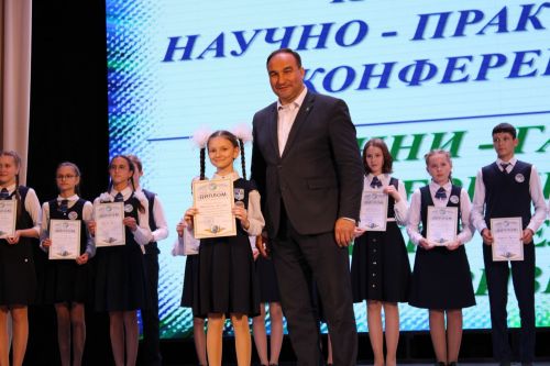 Балтач гимназиясенең хисап кичәсеннән фоторепортаж