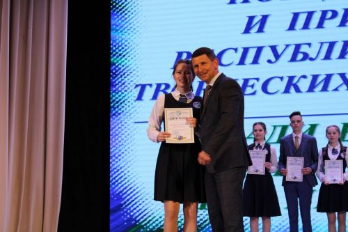 Балтач гимназиясенең хисап кичәсеннән фоторепортаж