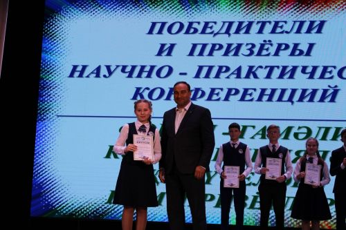 Балтач гимназиясенең хисап кичәсеннән фоторепортаж