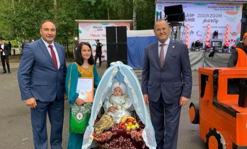 Балтачта «Коляскалар парады» узды (+фоторепортаж, видео)