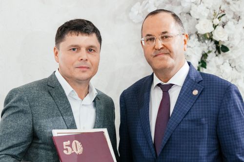 Эшен белгән кешегә алтындыр ла бу дөнья...