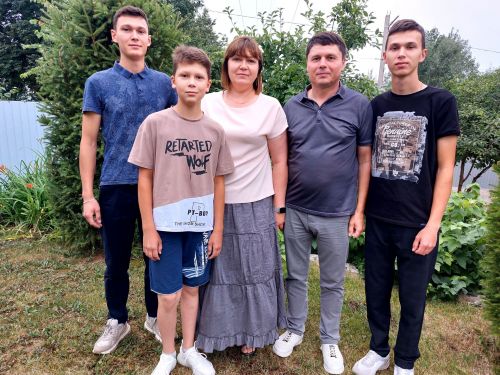 Эшен белгән кешегә алтындыр ла бу дөнья...
