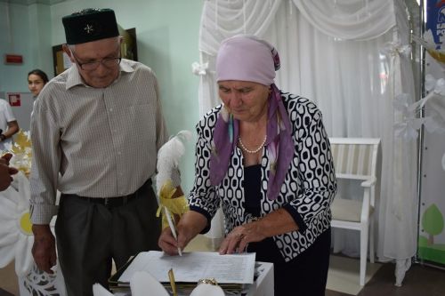 Балтачта 50 ел бергә матур тормыш корган 50 парны хөрмәтлиләр (бик күп фото)