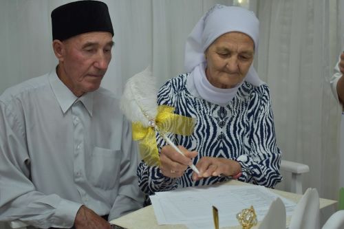 Балтачта 50 ел бергә матур тормыш корган 50 парны хөрмәтлиләр (бик күп фото)