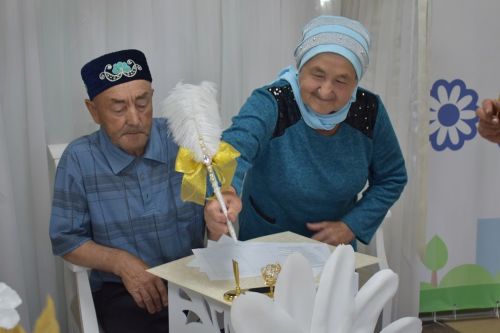 Балтачта 50 ел бергә матур тормыш корган 50 парны хөрмәтлиләр (бик күп фото)