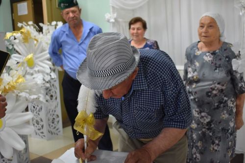 Балтачта 50 ел бергә матур тормыш корган 50 парны хөрмәтлиләр (бик күп фото)