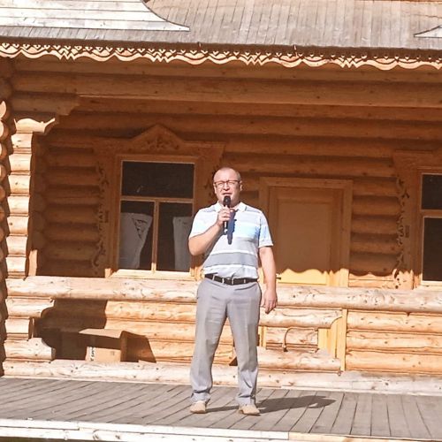 Физ­куль­ту­ра­­чы­лар кө­не киң масштабта билгеләп үтелде (бик куп фото)