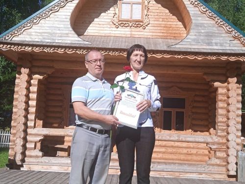 Физ­куль­ту­ра­­чы­лар кө­не киң масштабта билгеләп үтелде (бик куп фото)