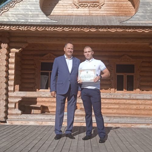 Физ­куль­ту­ра­­чы­лар кө­не киң масштабта билгеләп үтелде (бик куп фото)
