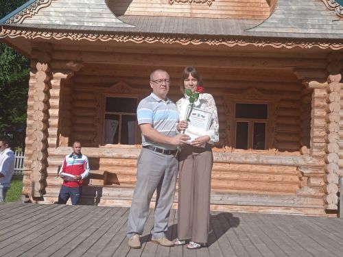 Физ­куль­ту­ра­­чы­лар кө­не киң масштабта билгеләп үтелде (бик куп фото)