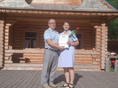 Физ­куль­ту­ра­­чы­лар кө­не киң масштабта билгеләп үтелде (бик куп фото)