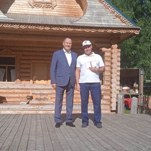 Физ­куль­ту­ра­­чы­лар кө­не киң масштабта билгеләп үтелде (бик куп фото)