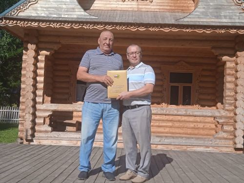 Физ­куль­ту­ра­­чы­лар кө­не киң масштабта билгеләп үтелде (бик куп фото)