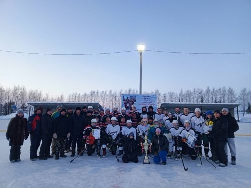Тукай Һадыев һәм Булат Сәлихҗанов истәлегенә хоккей турниры узды (фото)