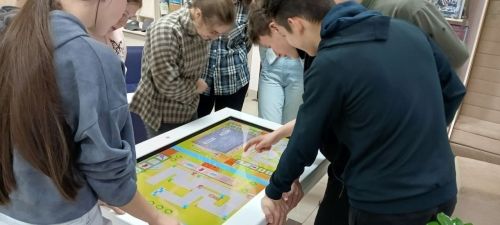 Смәелдә яшьләр белән «Кызыклы дәрес – фән!» чарасы үткән (фото)