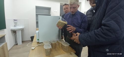 Арча аграр-сәнәгать һөнәр көллиятенең 2нче филиалына яңа лаборатор комплектлар кайтты (фото)