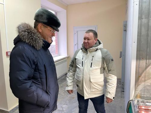 Район башлыгы  Кунырда шәхси эшмәкәр Алмаз Гыйләҗев ширкәтендә булды (фото)