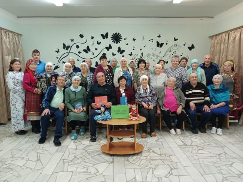 «Дуслык — безнең тормыш бизәге» дип аталган әдәби – музыкаль кичә үткәрелде (фото)