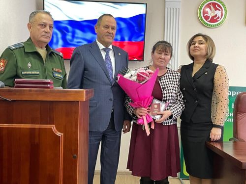 Балтач егетләренең якыннарына «Батырлык» ордены, икенче дәрәҗә «Кыюлык өчен» медале тапшырылды