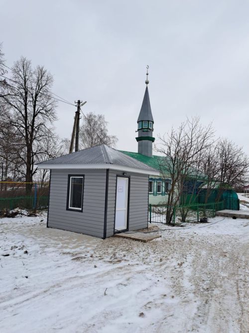 Пүскәндә чишмә суын авылга китергәннәр