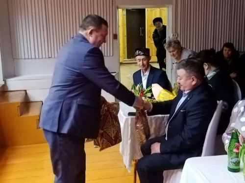Шодада лаеклы ялга китүчеләр өчен “Урыныгыз булсын гел түрдә” дип исемләнгән зур бәйрәм оештырдылар (фото)