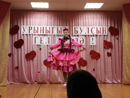 Шодада лаеклы ялга китүчеләр өчен “Урыныгыз булсын гел түрдә” дип исемләнгән зур бәйрәм оештырдылар (фото)