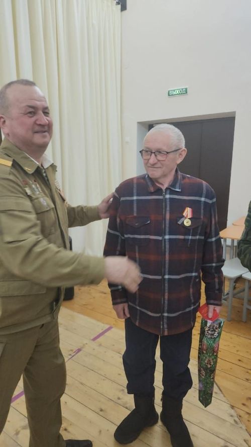 Чапшар авыл клубында «Ир-егет-ил күрке» дип исемләнгән бик матур бәйрәм чарасы булган (фото)