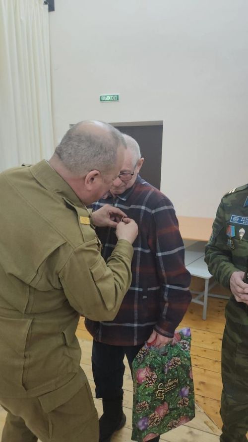 Чапшар авыл клубында «Ир-егет-ил күрке» дип исемләнгән бик матур бәйрәм чарасы булган (фото)
