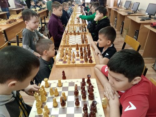 Нормада Нурислам Шакиров призына  традицион шахмат ярышлары узды (фото)