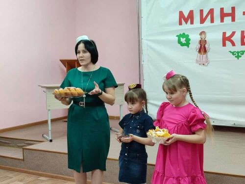 Норма мәктәбендә «Мин әни кызы» бәйгесе узды (+фото)