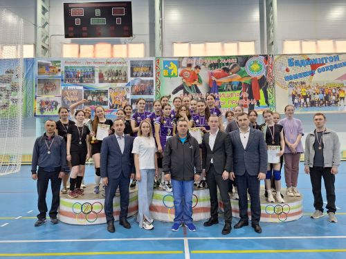 Балтачта Советлар Союзы Герое Г. Г. Гыйльметдинов истәлегенә волейбол буенча ярышлар узды (фото)
