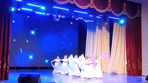 «Артистлар Казаннан килделәр, дип ялгыша күрмәгез... Үзебезнекеләр!» (фото)