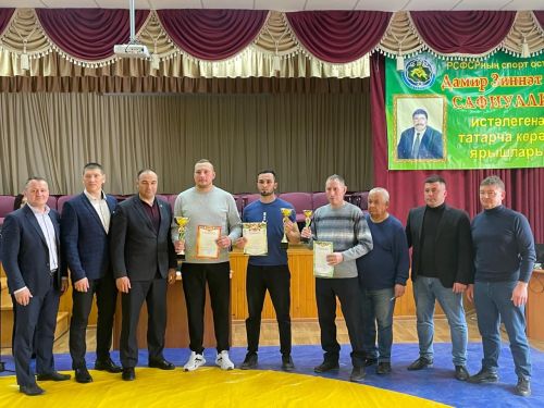 Яңгулда РСФСРның спорт мастеры Дамир Сафиуллин истәлегенә көрәш ярышлары узды (фото)