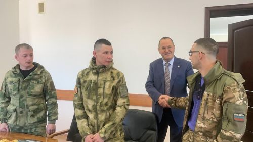 Балтачта ялга кайткан егетләр район башлыгы белән очрашты (+фото)