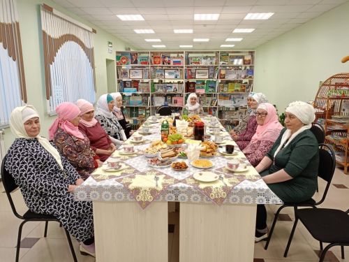 Чутай авылы китапханәсендә бик матур ифтар мәҗлесе булган (фото)