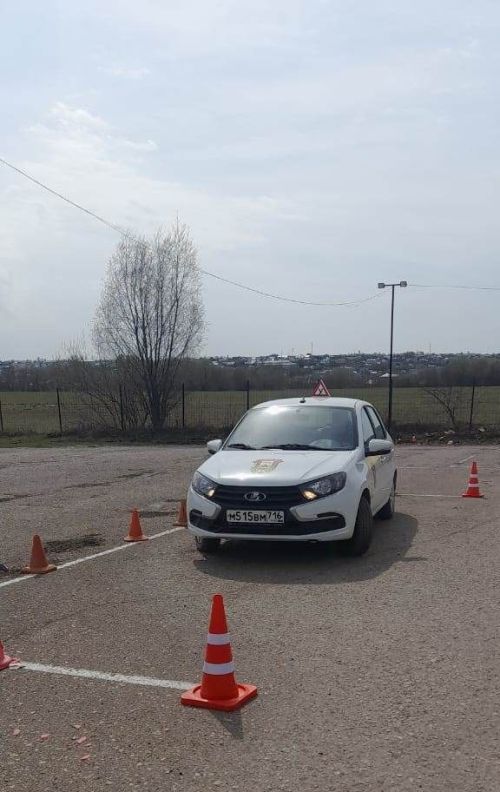 Балтачта машинада һәм тракторда оста йөрүче укучыларны ачыкладылар (фото)