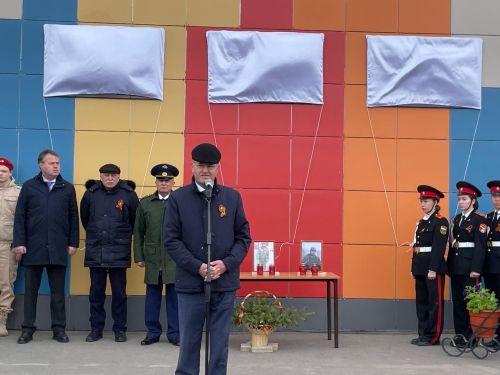 Балтач мәктәбендә махсус операциядә һәлак булган хәрбиләр истәлегенә истәлек тактасы ачтылар (фото)