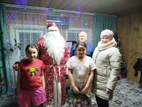 Көшкәтбашта балаларны куандырганнар