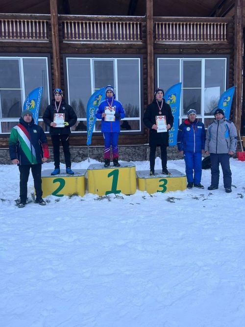 Рәлиф Әскаров призына узган чаңгы ярышында кемнәр җиңде?