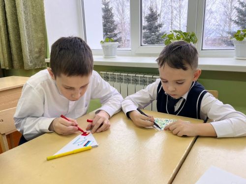 «Фронттагылар безнең хатларны бик көтәләр!»