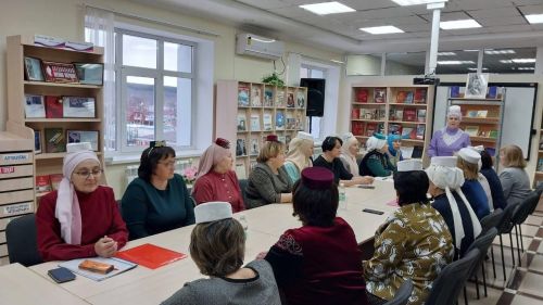 «Ак калфак»лылар семинар-киңәшмәгә җыелды