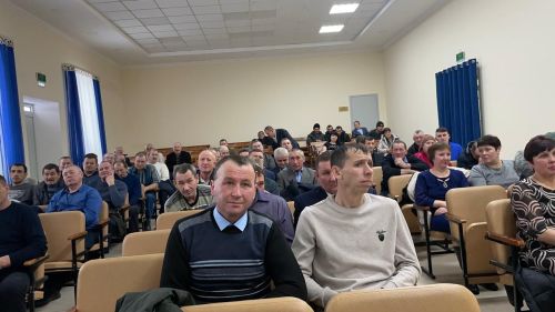 Смәелдә авыл җирлегенең халык җыены һәм «Смәел»  хуҗалыгының еллык йомгаклау җыелышы уза