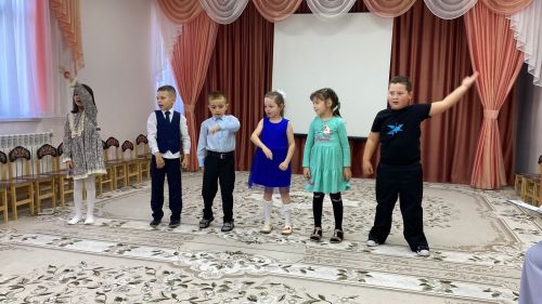«Каенкай» балалар бакчасы үз өлкәннәрен хөрмәтләде