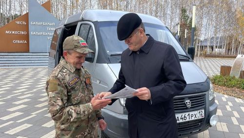 Балтач районы башлыгы махсус хәрби операциядәге хәрби частька «Газель» машинасы бүләк итте