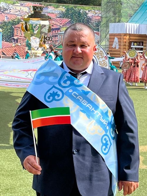 Рамил Гарифуллин: «Яңалыктан калышмыйча эшләргә тырышабыз!»