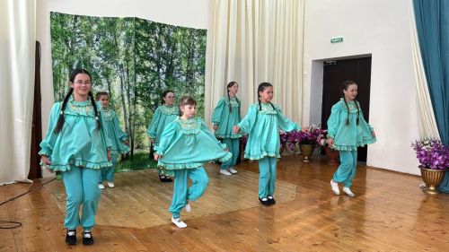 Чапшар авыл клубында Өлкәннәр көне уңаеннан,  «Урыныгыз булсын гел түрдә дип исемләнгән бәйрәм чарасы үткән